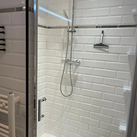 Bord De Deux Ch Sdb Privative * Agde