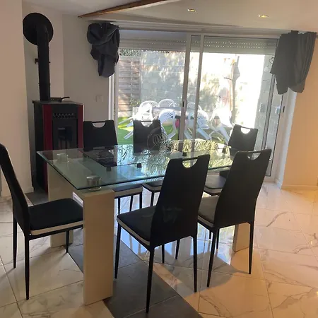 Bord De Deux Ch Sdb Privative * 아그